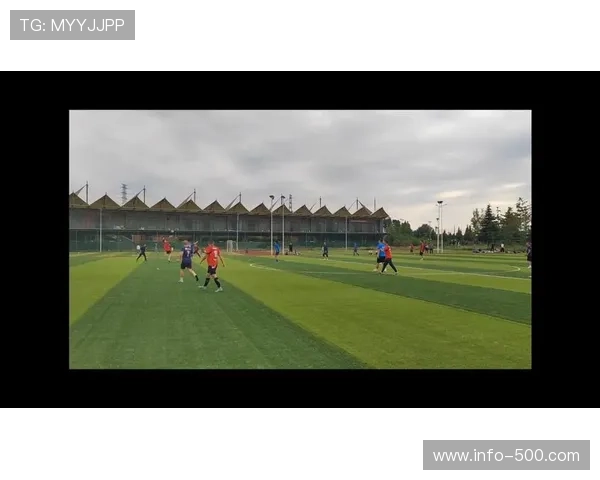 马赛边路进攻活跃传中次数多 战术打法清晰明确